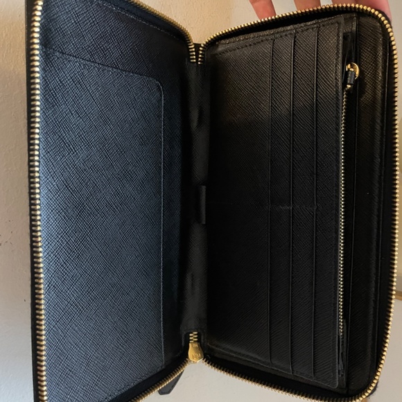 Authentic Prada Wallet - Picture 5 of 6
